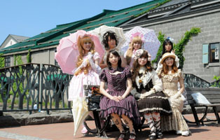 lolitaparty3.jpg