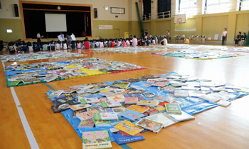 0912bookfes1.jpg